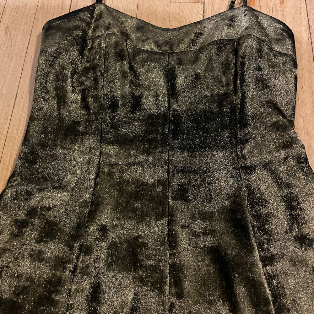 Elegant gold & black Jumpsuit - Picture 2 of 4
